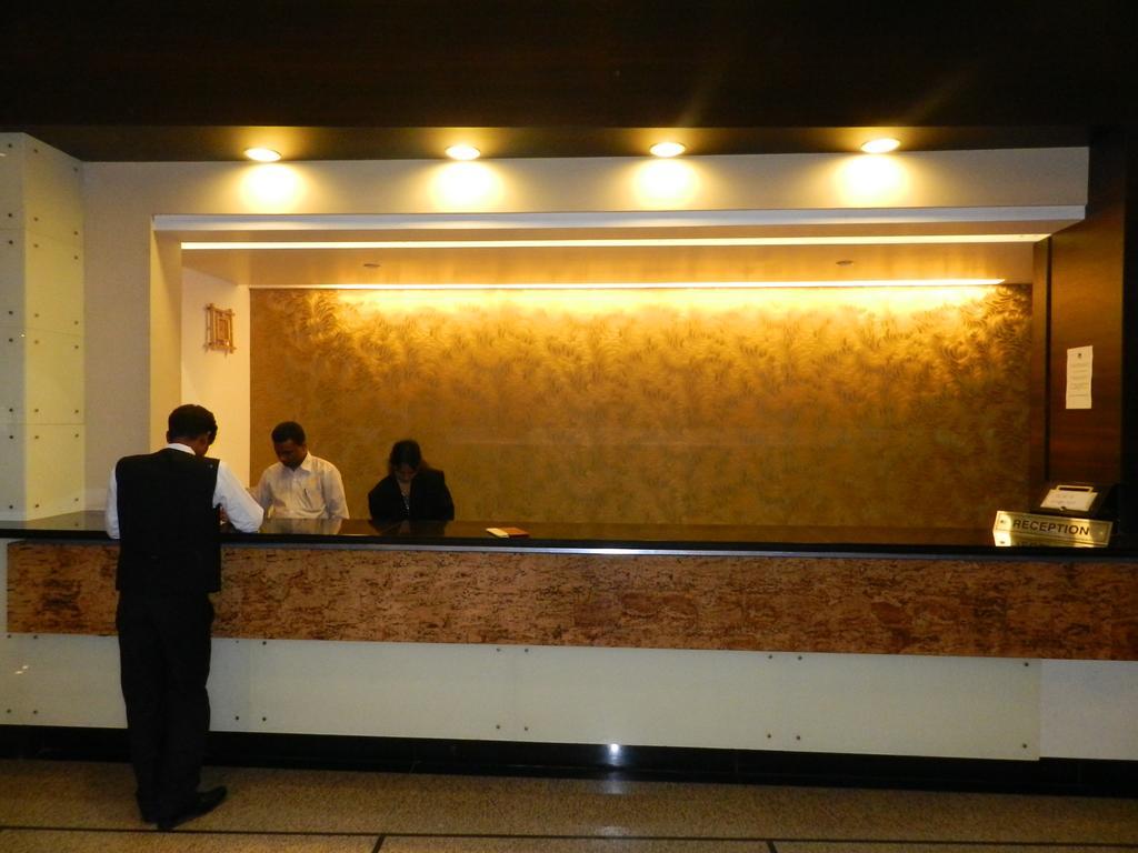 Hotel Rock Regency Toranagallu Екстер'єр фото