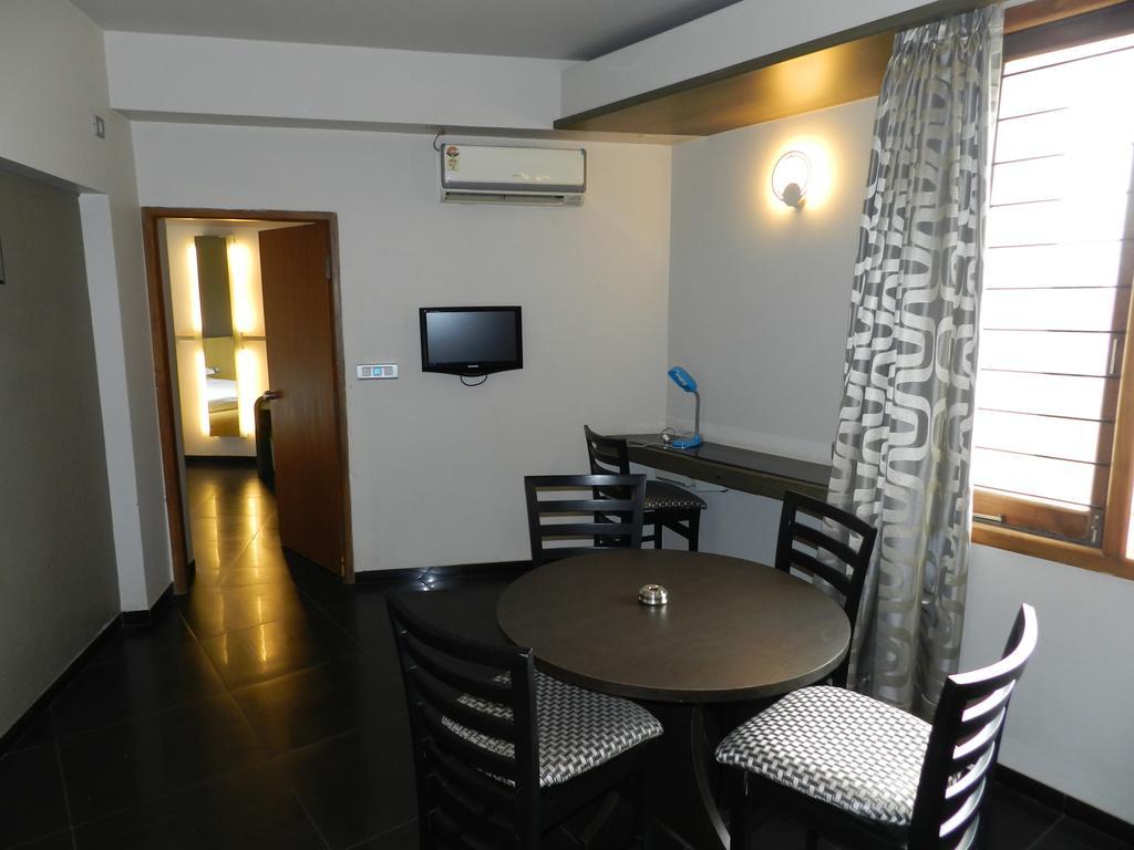 Hotel Rock Regency Toranagallu Номер фото